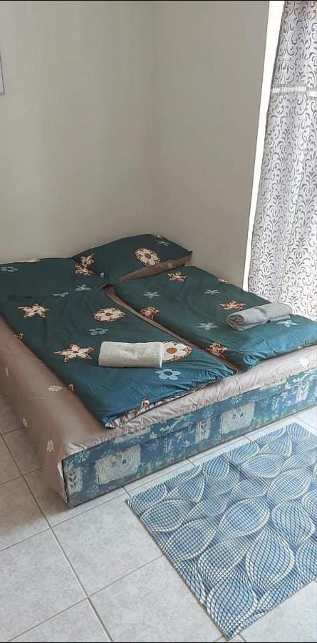 Hotel Badacsonyi Pihenes Privat Berlemeny à Bytom Extérieur photo